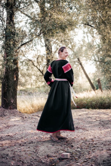 słowiańska-sukienka-lniana.jpg
