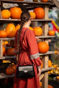 ręcznie_szyta_torebka_klara (4).jpg