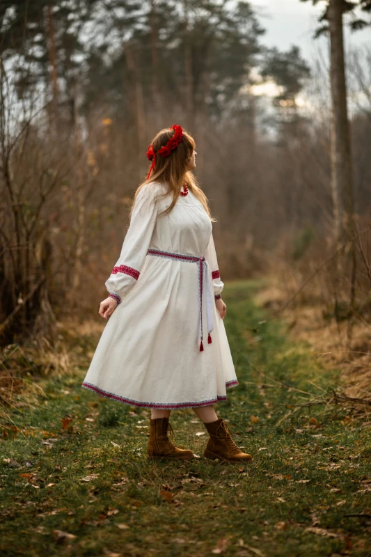 suknia_slowianska_velika_kasandra-lipinska34.jpg