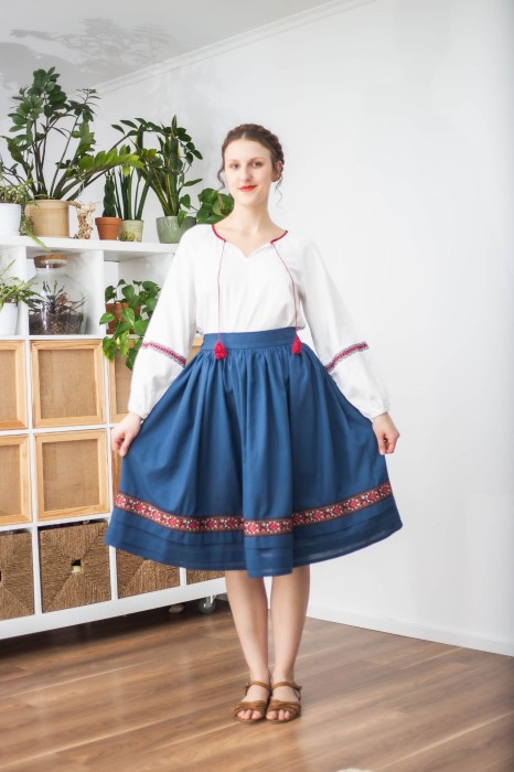 słowiańska_spodnica_z_krajką_kasandra_lipinska1.jpg