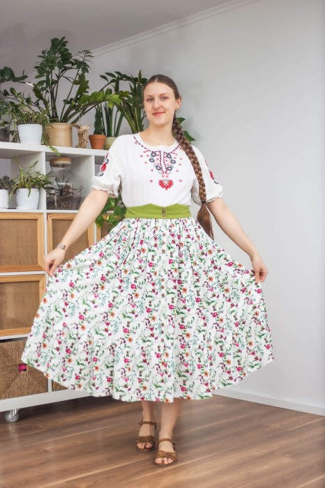 słowiańsa_spodnica_kwiatowa_kasandra_lipinska3.jpg