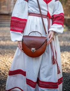 recznie-szyta-torebka-skorzana-anastazja7.jpg