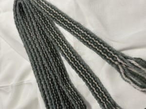 Krajka wełniana bardkowa oliwkowa, 2cm x 2m 